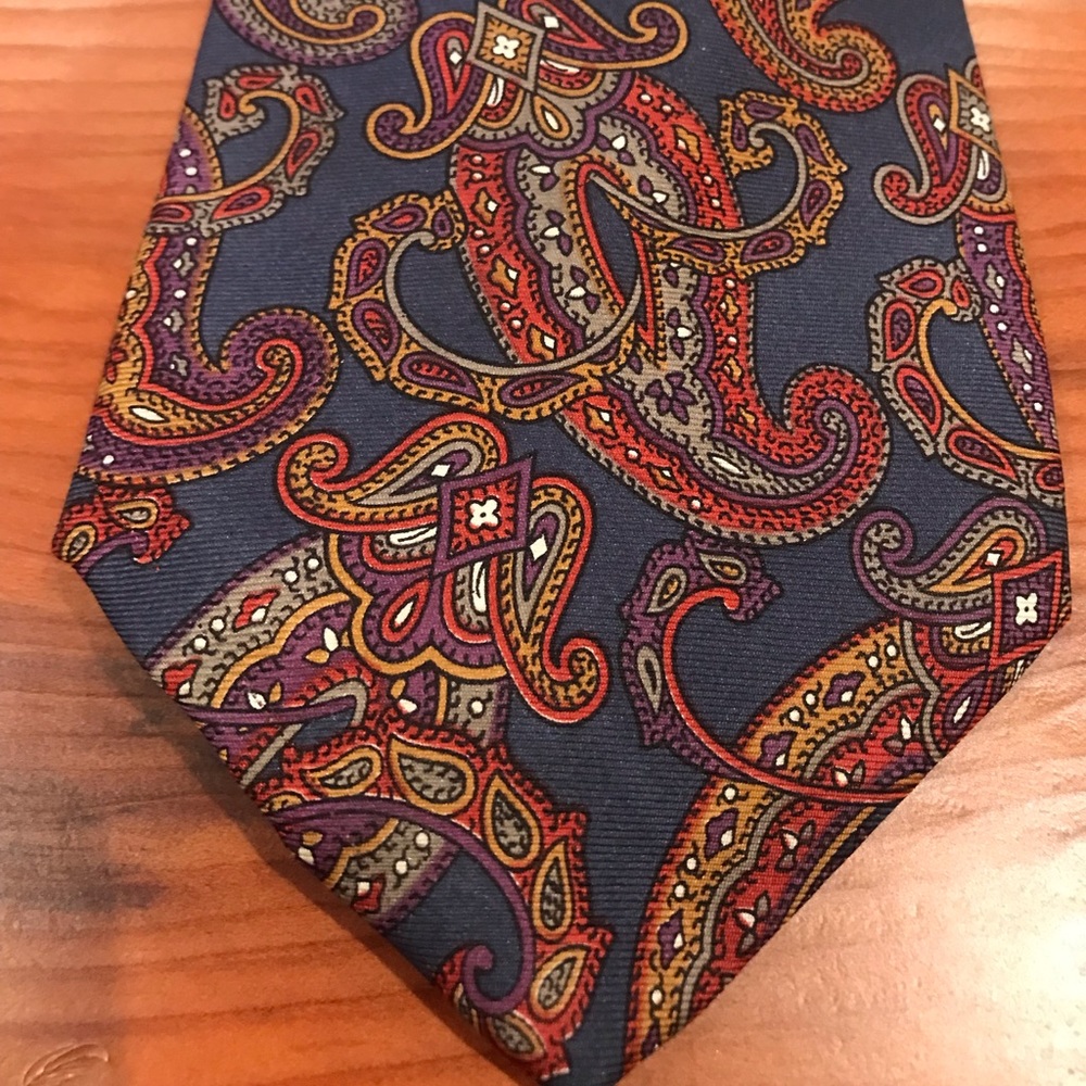 🔥 VINTAGE LORD & TAYLOR TIE